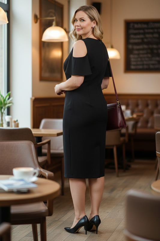 Vestido Negro Corto con Hombros descubiertos marca ZARA BASIC- Talla L